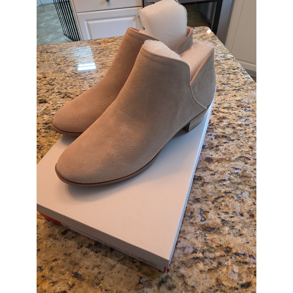 New (NWT) Wonderly Womens Ankle Boots Size 10 Taupe Kendall SY1911WD